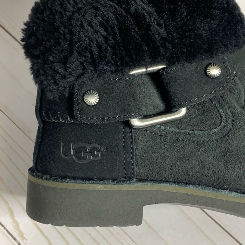 Ugg Cedric Black fur lined leather boots - Picture 9 of 16